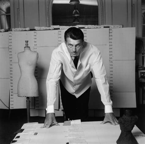 givenchy biografia del diseñador|Hubert de Givenchy: conoce la leyenda .